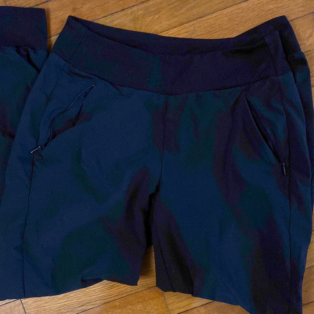 Athleta women’s joggers - black size 6